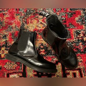 Doc Martens Chelsea boot 7.5 nearly new